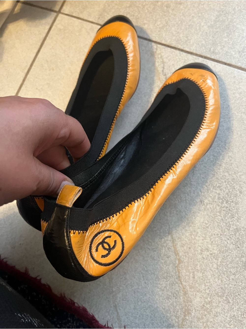 CHANEL yellow e Patent Leather Ballet Flats with Black Trim fits 8’5 size